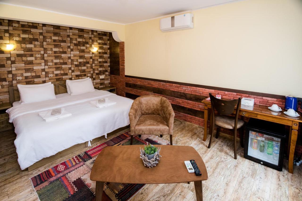 Metekhi'S Galavani Hotel 트빌리시 외부 사진